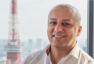 Em Oxford, ele abordou as implicações econômicas e sociais de um futuro superinteligente