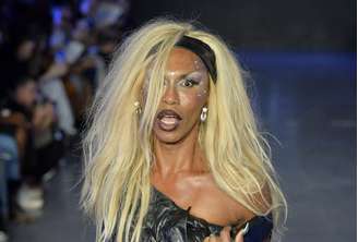 Maxi Weber para MOCKUP 