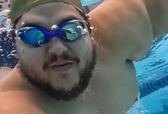 Júlia conta com cerca de 1,7 milhão de seguidores no Instagram; seu peso máximo foi 310 kg e ele registra seu processo de emagrecimento na internet