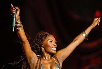 A rapper Doechii subiu pela primeira vez em um palco brasileiro nesta sexta-feira, 20, no Lollapalooza Brasil 2026