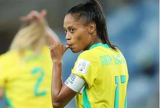 Kerolin foi o grande destaque do Brasil contra a Coreia do Sul –