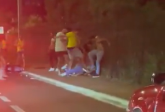 Homem aparece sendo espancado em vídeo que teria sido feito em Rio Verde, em Goiás, após vitória de Lula