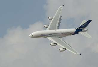<p>Airbus A380 pode transportar até 500 passageiros</p>