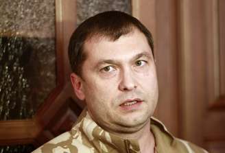 O líder dos rebeldes em Lugansk desistiu do cargo nesta quinta-feira
