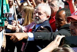 Ex-presidente Luiz Inácio Lula da Silva chega à Justiça Federal em Curitiba para prestar depoimento
13/09/2017 REUTERS/Rodolfo Buhrer