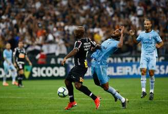 Vagner Love entrou no segundo tempo (Foto: Luis Moura / WPP)