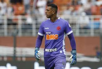 Sidão falhou no primeiro gol do Santos no Pacaembu, neste domingo (Foto: Ricardo Moreira/Fotoarena)