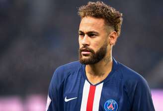 Neymar foi eleito para a seleção do Campeonato Francês pela "France Football" (Foto: BERTRAND GUAY / AFP)