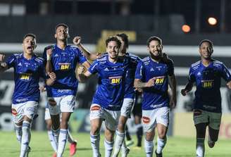 jogadores do Cruzeiro comemoram o gol da vitória contra o Operário (Foto: Gustavo Aleixo/Cruzeiro)