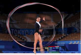 Zohra Aghamirova, do Azerbaijão, usa roupa preta neste sábado nos Jogos Olímpicos de Tóquio Lindsey Wasson/Reuters