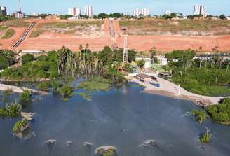 O governo de Alagoas informou que vai desapropriar a área de cinco bairros de Maceió afetados pela mineração da Braskem, que hoje pertence à empresa.