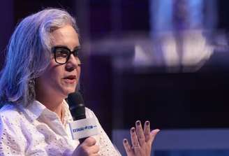 'Na computação quântica, você consegue percorrer mais de um caminho ao mesmo tempo, testando diferentes possibilidades simultaneamente', diz Ana Paula Appel, da IBM