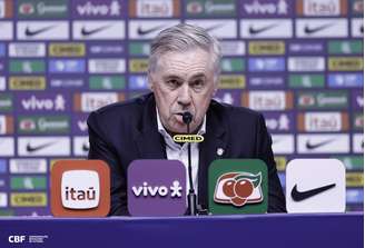 Carlo Ancelotti durante coletiva de imprensa 