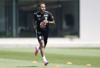 Neymar está em Nova Jersey recuperando-se de uma lesão muscular –