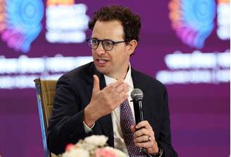 Presidente-executivo da Anthropic, Dario Amodei, discursa durante a AI Impact Summit, em Nova Délhi, Índia
19 de fevereiro de 2026 REUTERS/Bhawika Chhabra