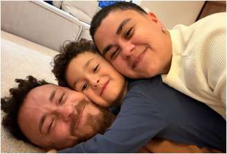 Fred Bruno com o filho, Cris, e o irmão, Gab