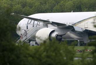 Avião pousou em segurança no aeroporto de Stansted após ter a rota desviada por razão de um "incidente" a bordo