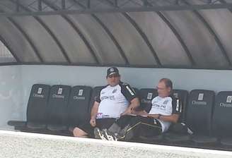 Guto Ferreira sabe que precisa ficar mais tranquilo quando estiver comandando o time no banco de reservas