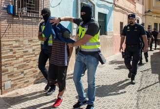Policia da Espanha prende homem suspeito de participar de célula militante islâmica, no enclave norte-africano espanhol de Melilla 06/09/2017 REUTERS/Jesus Blasco de Avellaneda