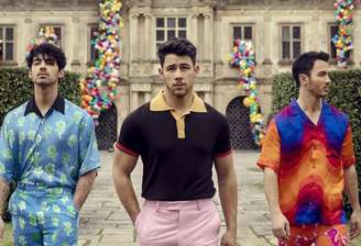 O grupo Jonas Brothers é formado pelos irmãos Joe, Nick e Kevin Jonas.