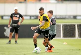 Luan e Vital em treino do Timão (Foto: Rodrigo Coca / Agência Corinthians)