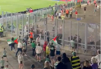 Torcedores de Celtic e Ajax provocam briga generalizada em torneio amistoso na Itália; veja o vídeo