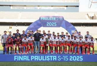 Jogadores do time sub-15 do Red Bull Bragantino. 