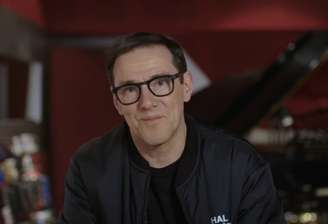 Stephen Morris fala sobre doença grave e coloca retorno ao New Order em dúvida