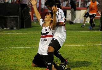 <p>Natan e Dênis Marques marcaram os gols da vitória sobre o Náutico no Estádio dos Aflitos</p>