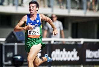 <p>Gaúcho Alex Douglas Pires da Silva ficou com a prata da prova dos 5000 m na categoria T46</p>