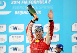 Lucas di Grassi vence a primeira prova da Fórmula E