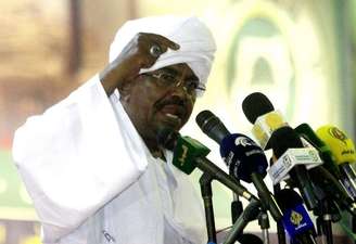 Presidente do Sudão Omar Hassan al-Bashir faz discurso em Cartum. 27/04/2015.