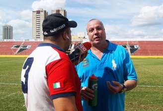 Paulo Serdan foi treinador em conjunto com vice-presidente e ajudou Atibaia em acesso
