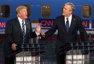 Donald Trump e Jeb Bush durante debate