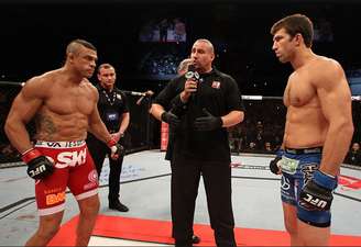 Campeão dos médios do UFC fala de situação da categoria e sobre duelo contra brasileiros