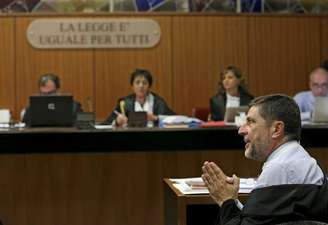 Giosue Naso, advogado de Massimo Carminati, durante julgamento da "Máfia Capital", em Roma 05/11/2015 REUTERS/Alessandro Di Meo/Pool
