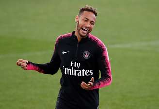 Neymar em treino do PSG