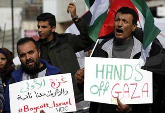 Protesto em Hebron, na Cisjordânia, contra ofensiva de Israel em Gaza