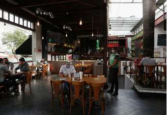 Restaurante em São Paulo (SP) em meio à pandemia de coronavírus 
06/07/2020
REUTERS/Amanda Perobelli