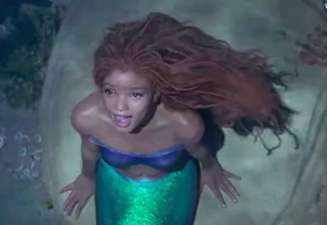 Halle Bailey como Ariel, a Pequena Sereia