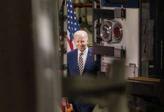 Biden está sendo investigado após documentos secretos antigos serem encontrados em escritório e casa