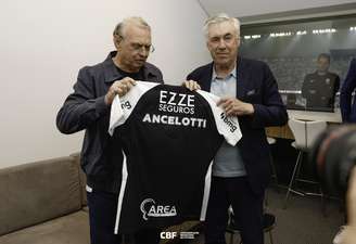 Ancelotti visita a Neo Química Arena para acompanhar Corinthians e Vitória pelo Brasileirão