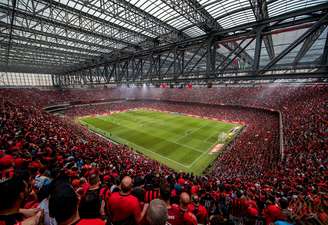 Furacão encerrou participação como mandante perdendo para o Bragantino 