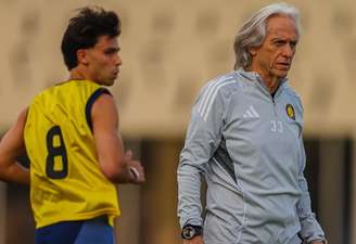 Jorge Jesus comanda o treino do Al Nassr –