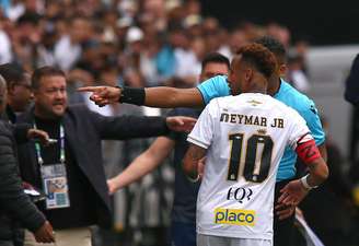 Neymar em derrota do Santos para o Coritiba