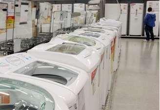 Na comparação com julho de 2025, vendas do varejo tiveram alta de 1,2% em julho, segundo o IBGE