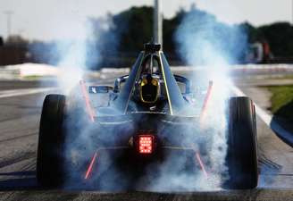 Daniil Kvyat durante o Rookie Test em Madrid