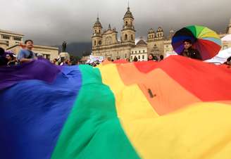 Grupo a favor do casamento gay realizou ato em frente ao Congresso nesta terça-feira 