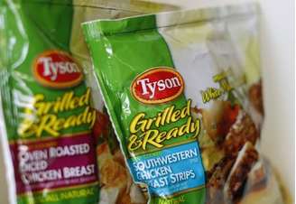 <p>A Tyson Foods venceu a disputa contra o grupo brasileiro JBS pelo controle da norte-americana Hillshire Brands</p>