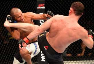 Bisping e Henderson travaram uma batalha de cinco rounds no último sábado - (Foto: UFC)